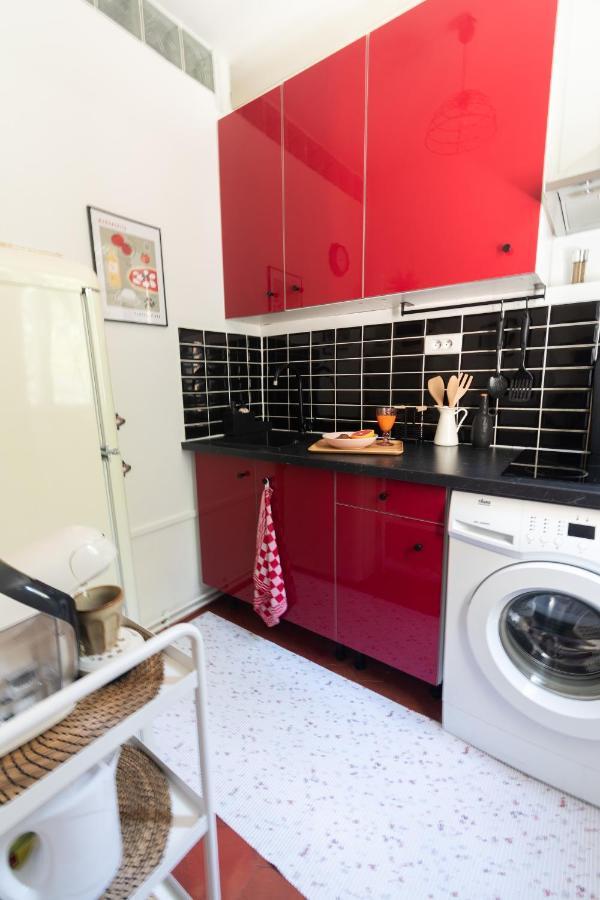 Cosy Et Comfort Studio Equipe A Clichy 5 Min Metro Exterior photo