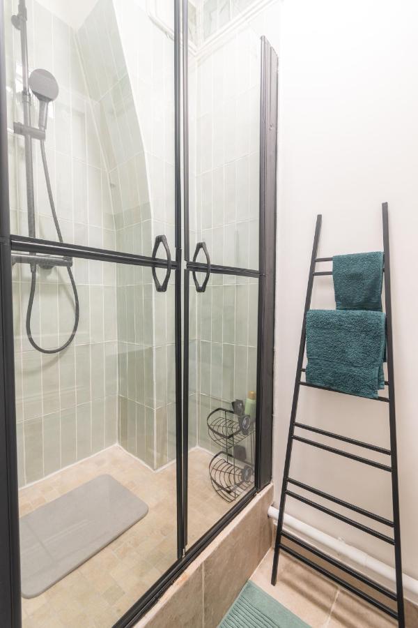 Cosy Et Comfort Studio Equipe A Clichy 5 Min Metro Exterior photo